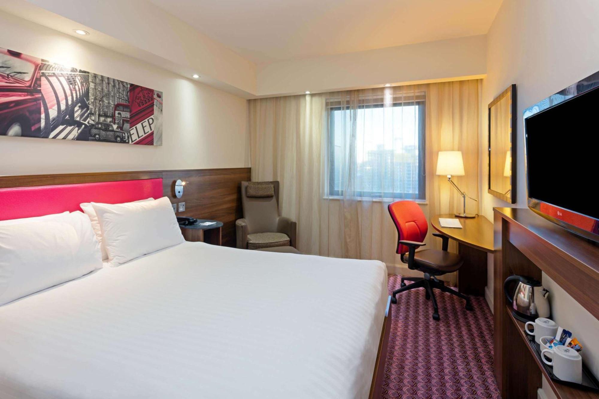 Готель Hampton By Hilton London Кройдон Екстер'єр фото