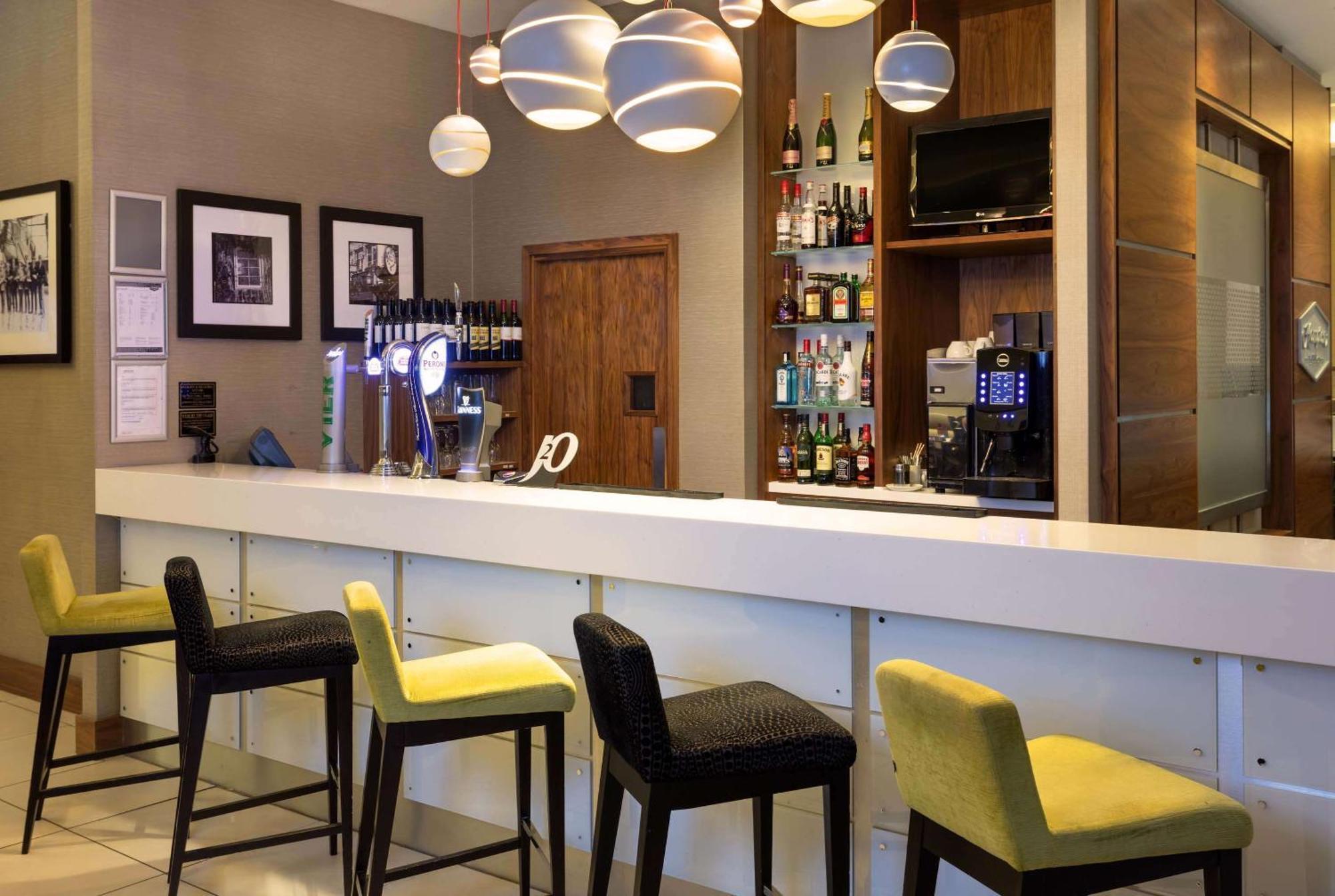 Готель Hampton By Hilton London Кройдон Екстер'єр фото